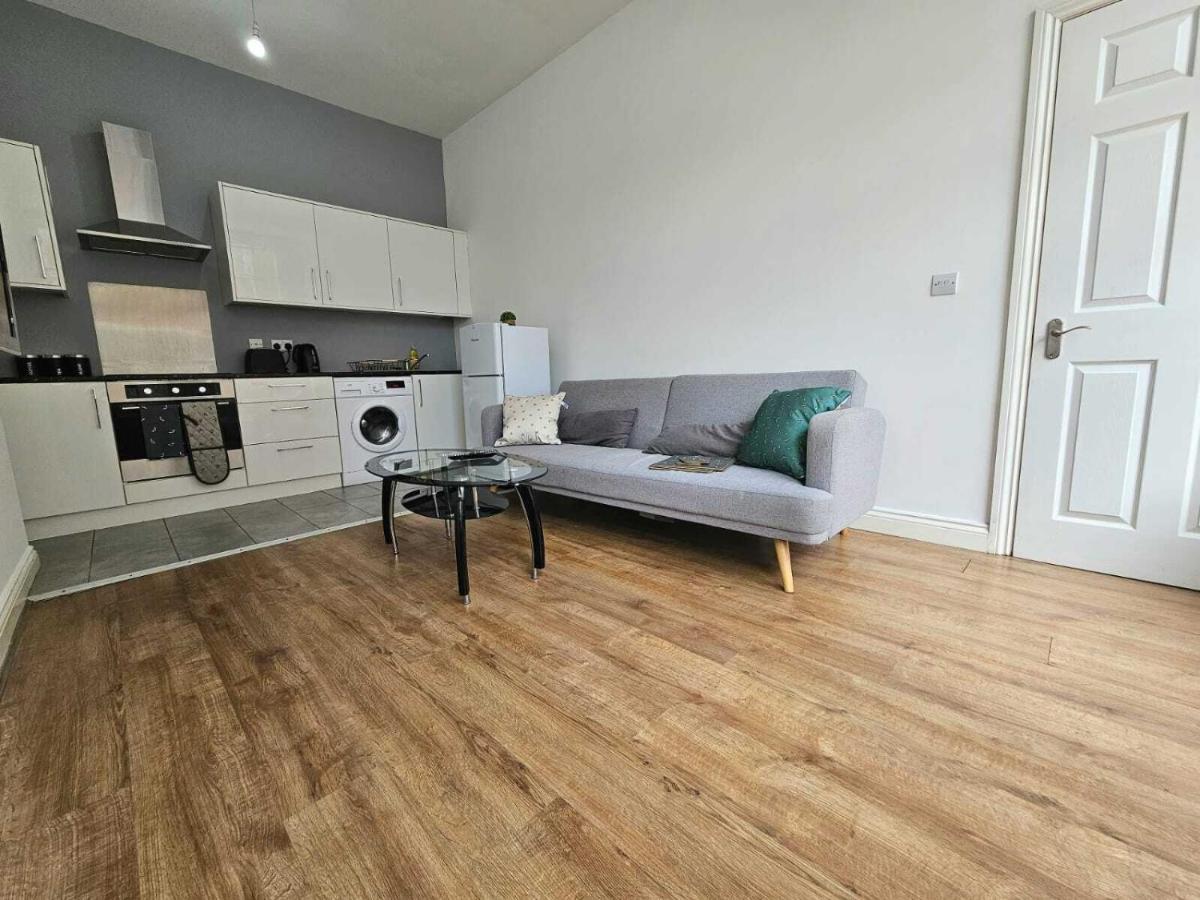 Bee Accommodations Backways Leicester Extérieur photo